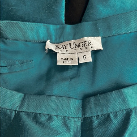 Vintage Turquoise Silk Pants. High waist. Cigarette Trousers. Ankle. Crop. - Picture 3 of 4